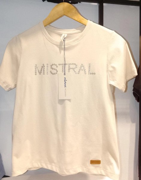 REMERA ALGODON - CON DETALLES DE TACHAS EN FRENTE